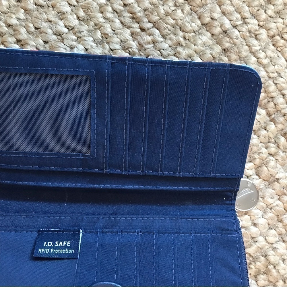 Nautica striped wallet. New condition. - Picture 6 of 6
